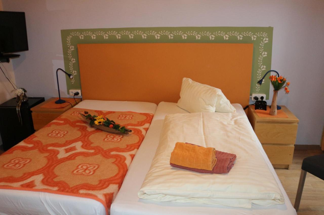 Pension Goeschlberger Mondsee Exterior photo