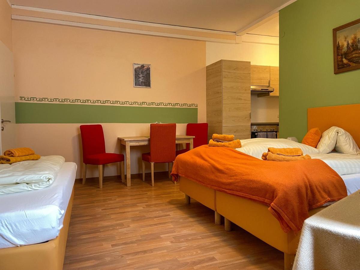 Pension Goeschlberger Mondsee Exterior photo