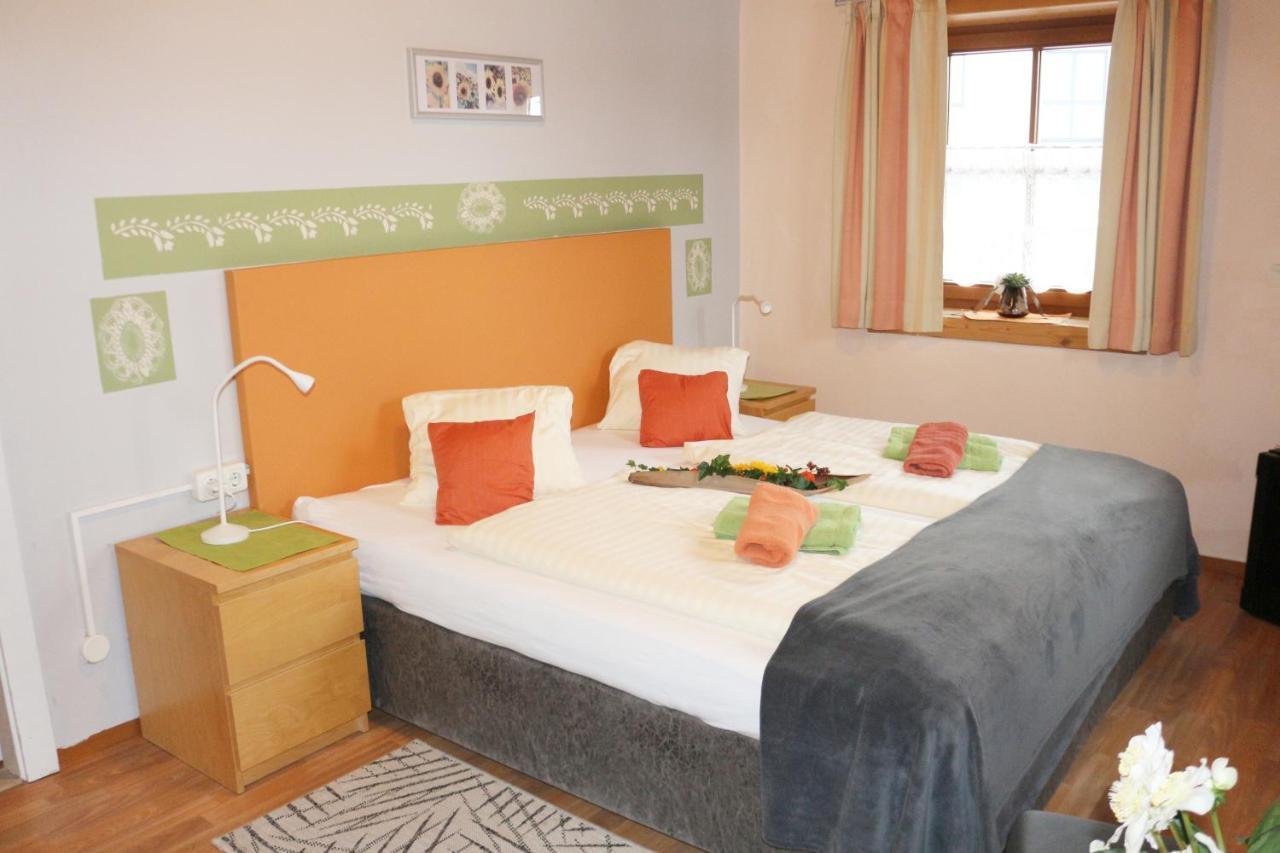 Pension Goeschlberger Mondsee Exterior photo