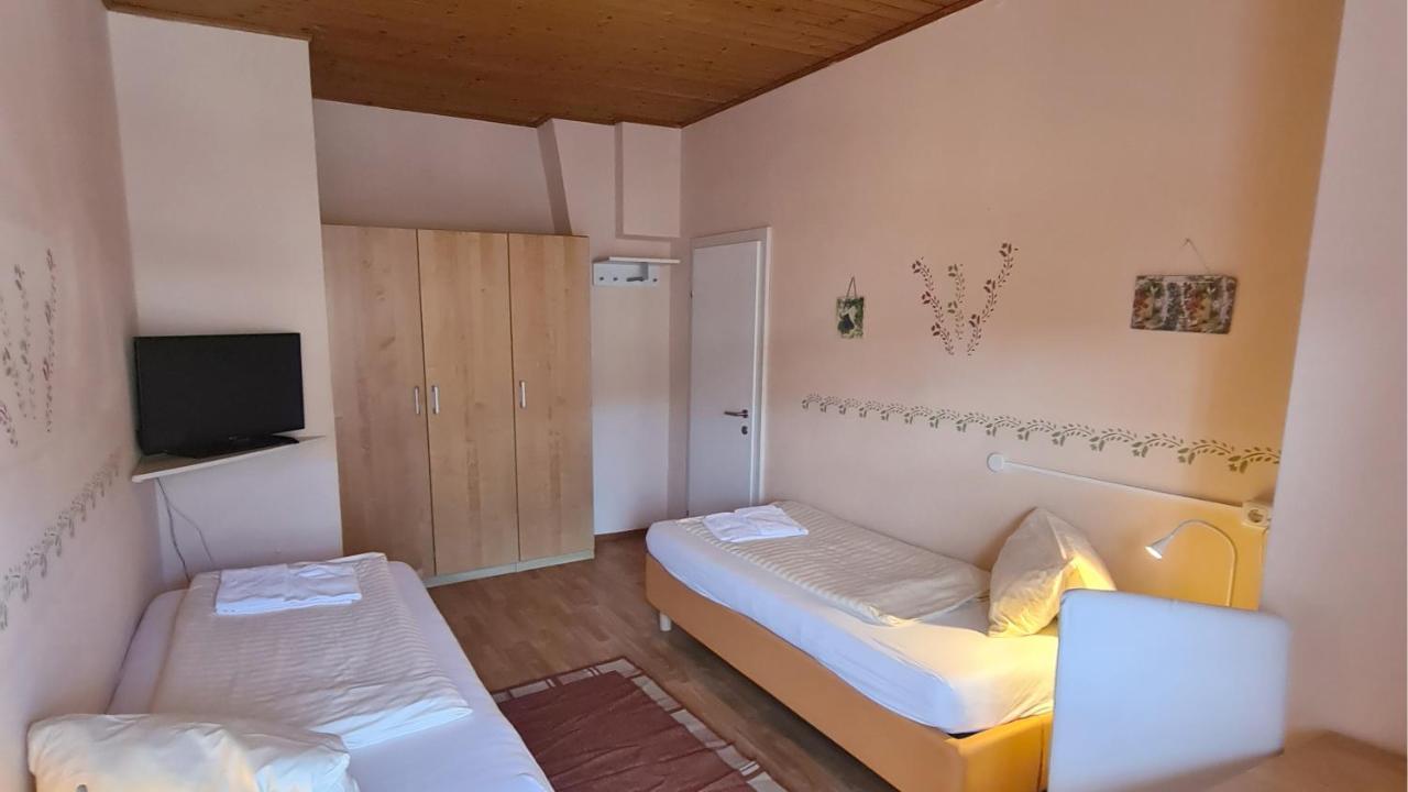 Pension Goeschlberger Mondsee Exterior photo