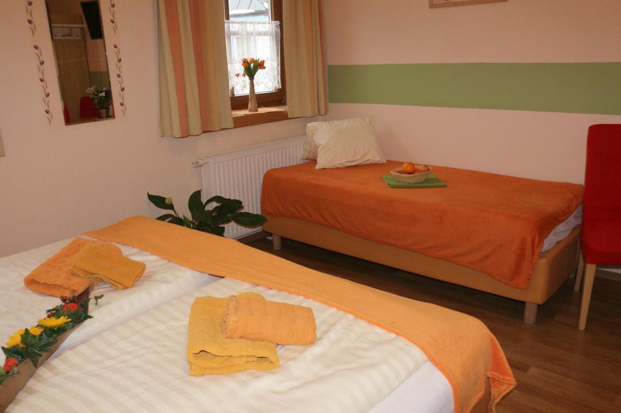 Pension Goeschlberger Mondsee Exterior photo