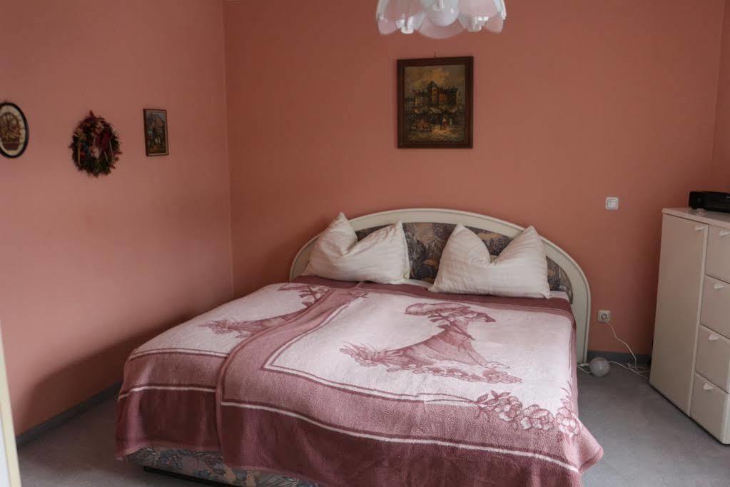 Pension Goeschlberger Mondsee Exterior photo